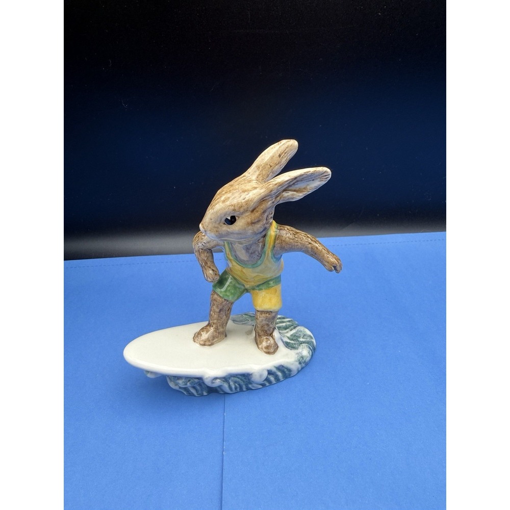 Royal Doulton Bunnykins "Aussie Surfer" Figurine DB133 Vintage 1993 Mint Conditi